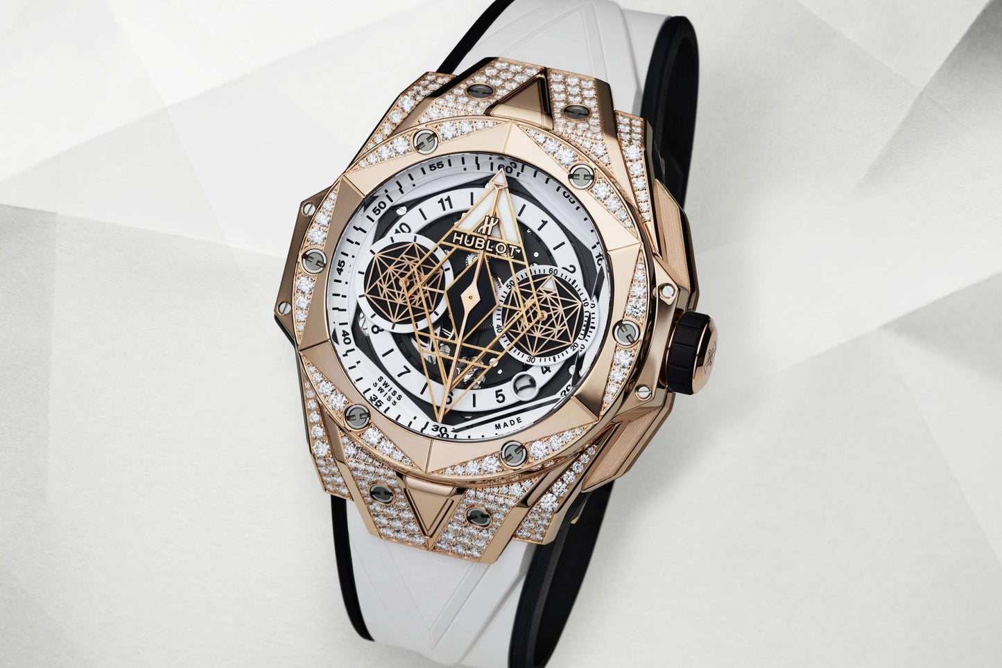 Hublot Big Bang Sang Bleu II King Gold White Pavé, Ref# 418.OX.2001.RX.1604.MXM20