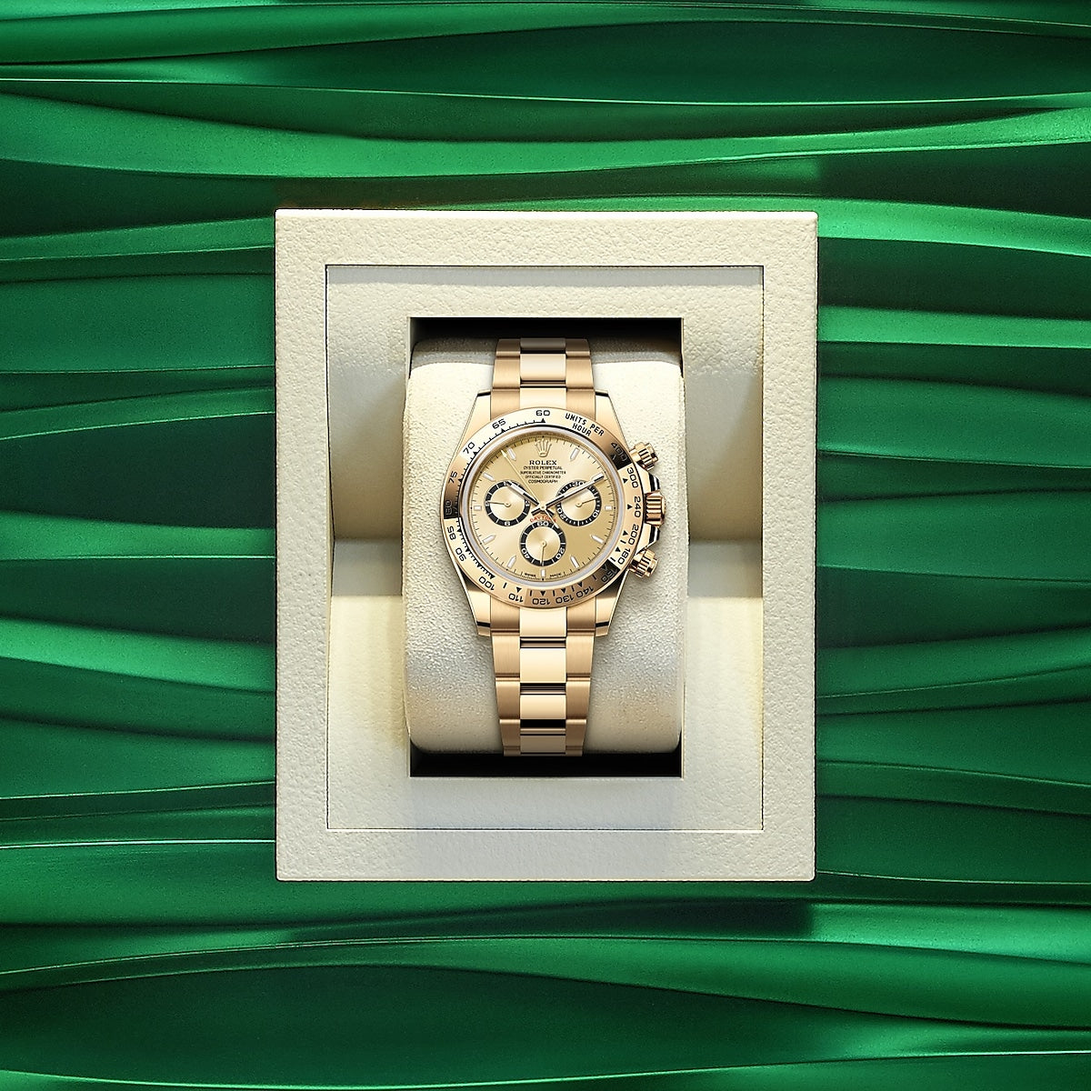 Cosmograph Daytona 40mm, 18k Yellow Gold, Ref# 126508-0005
