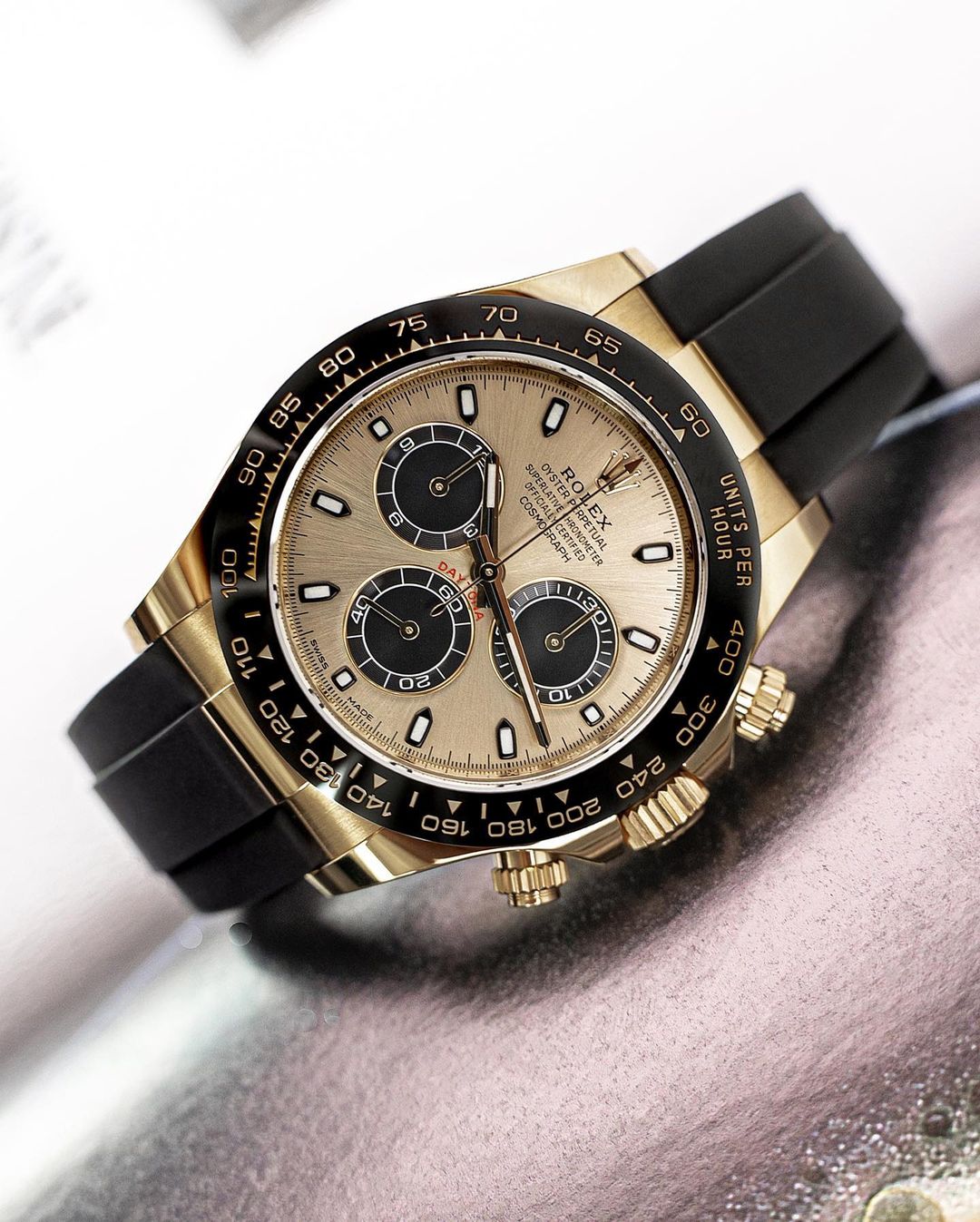 Cosmograph Daytona Oyster, 40 mm, Everose gold M116515LN-0055