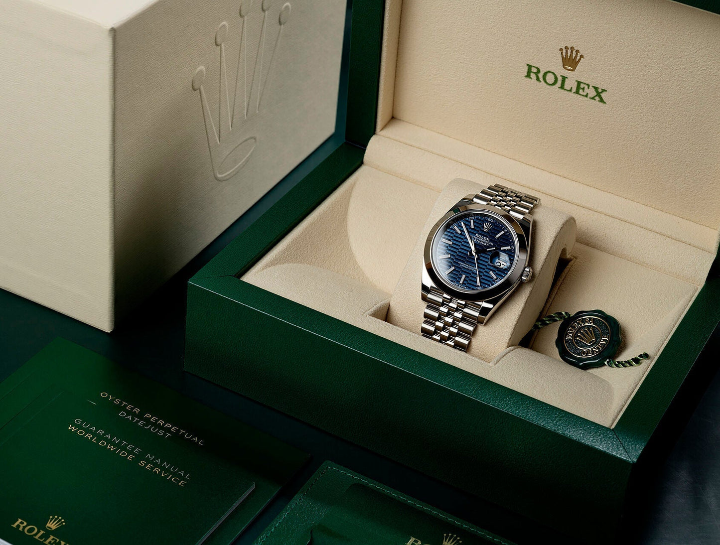 Datejust M126334-0002 Oyster, 41 mm, Oystersteel and White Gold