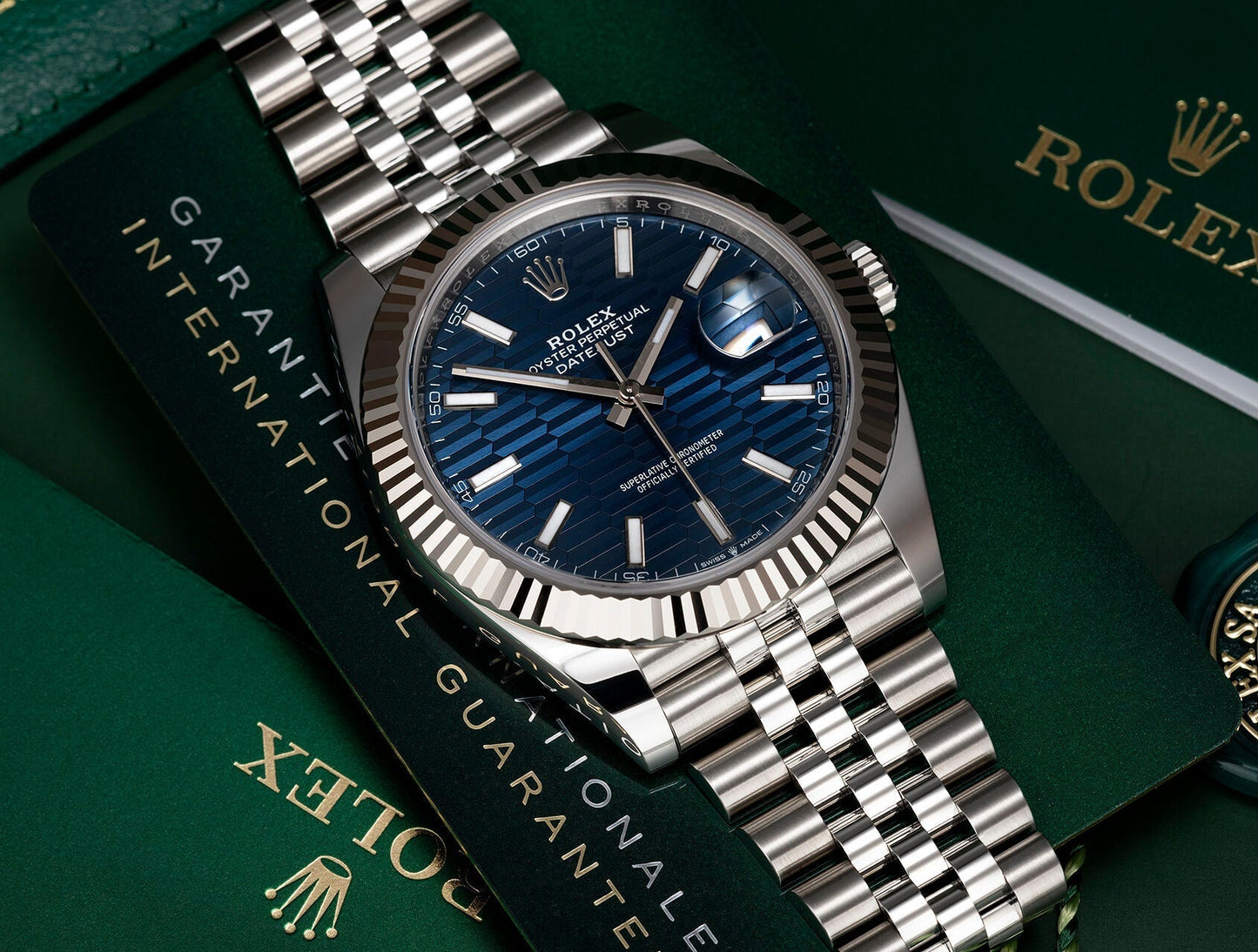 Datejust M126334-0002 Oyster, 41 mm, Oystersteel and White Gold