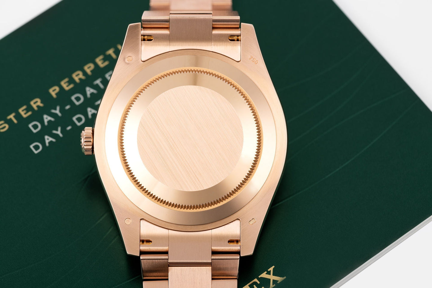 Day-Date M128235-0009 Oyster, 36 mm, Everose gold