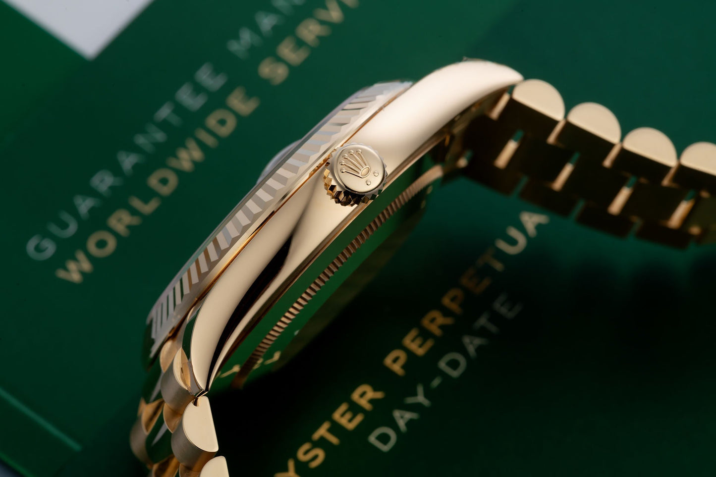Day-Date M228238-0059 Oyster, 40 mm, yellow gold