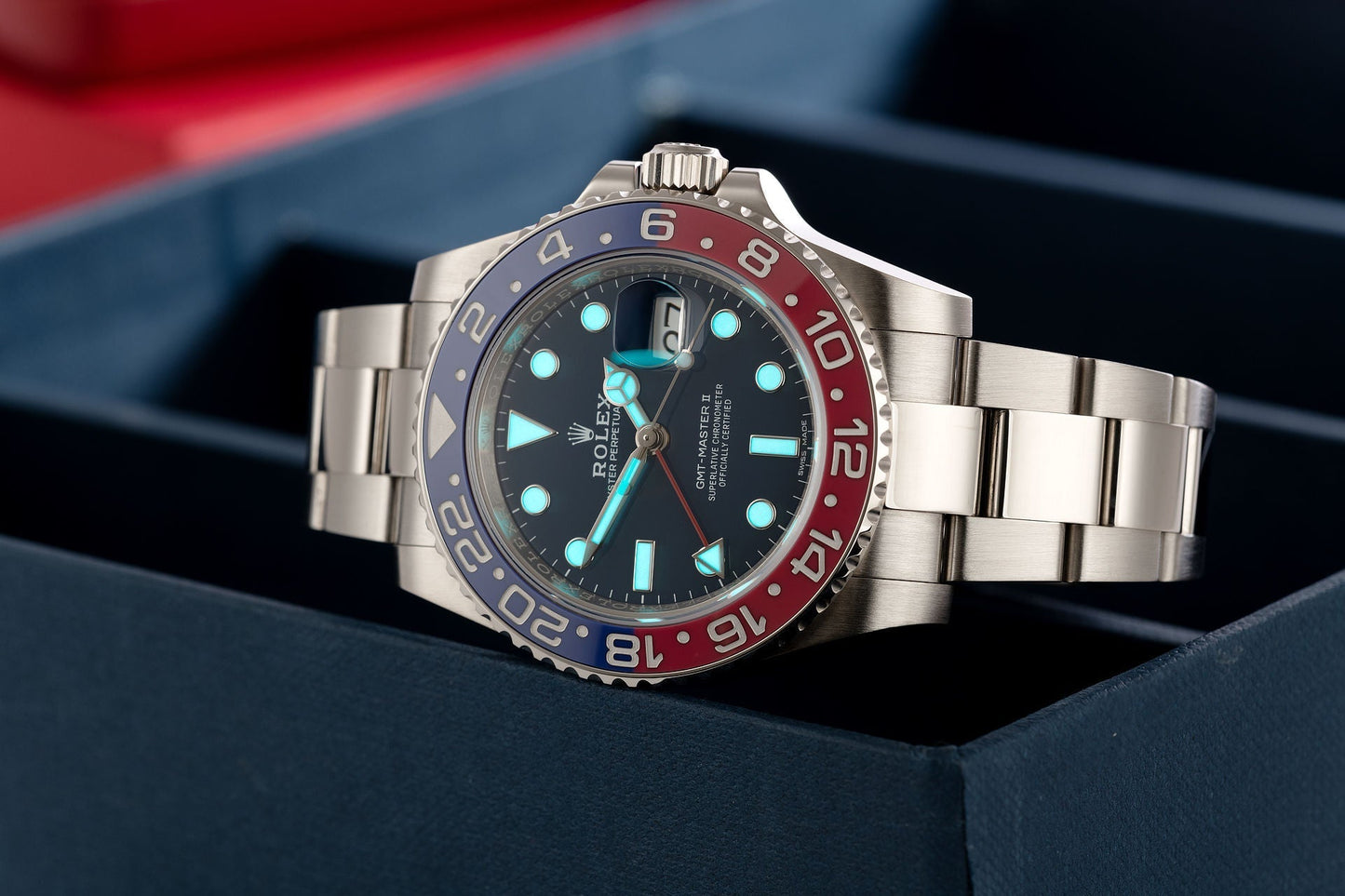 GMT-Master II  Oyster, 40 mm, white gold  M126719BLRO-0003